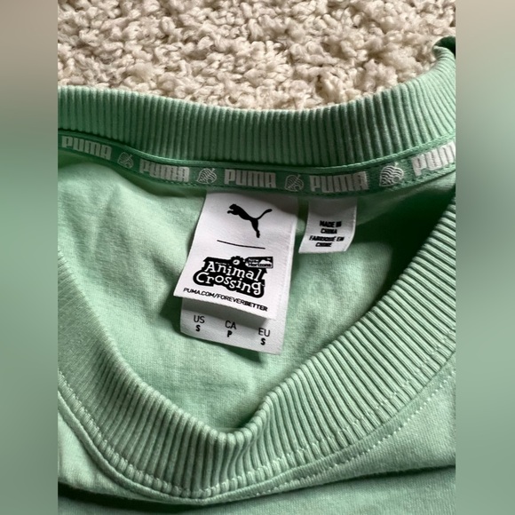 Size Small Puma x Animal Crossing Long Sleeve Shirt GUC - Picture 3 of 6